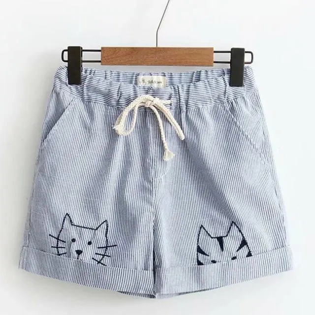 Rabbit Embroidery Vintage Denim Shorts