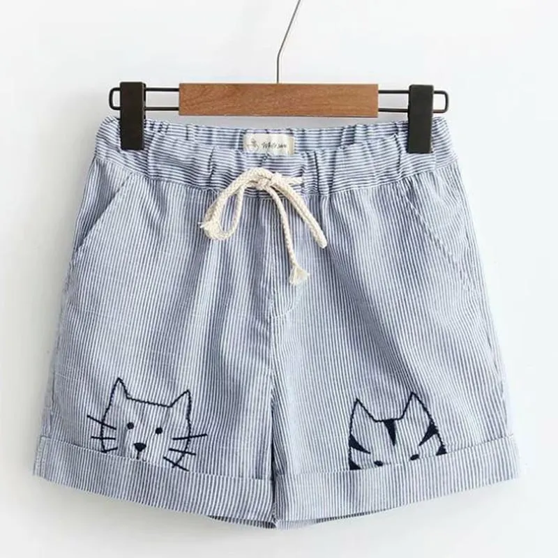 Rabbit Embroidery Vintage Denim Shorts