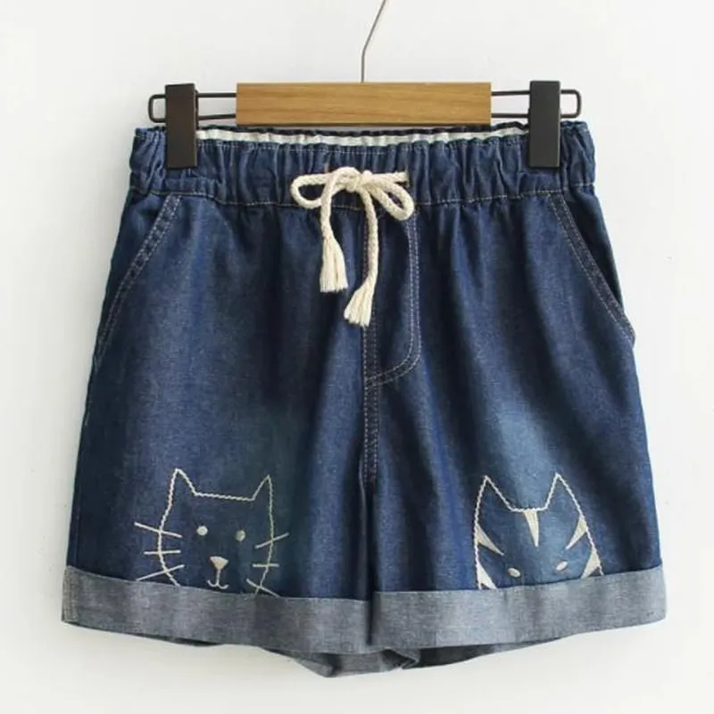 Rabbit Embroidery Vintage Denim Shorts